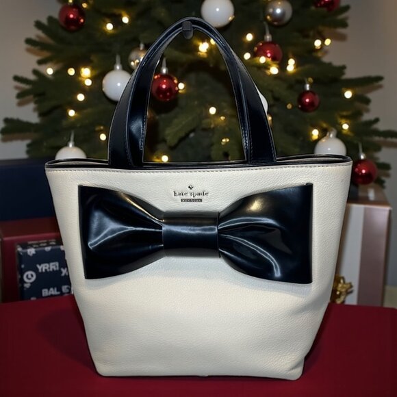 Kate Spade Claudia (rare) Leather Patent Leather Handbag with Black Bow - Picture 1 of 9